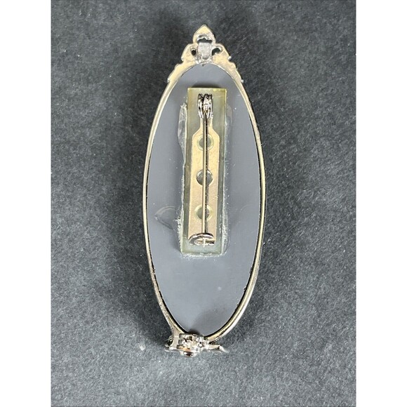 VTG Signed LR MAR01 Silver Oval‎ Glamour Lady Looking In Mirror Brooch Pin 2.25 - Picture 4 of 6